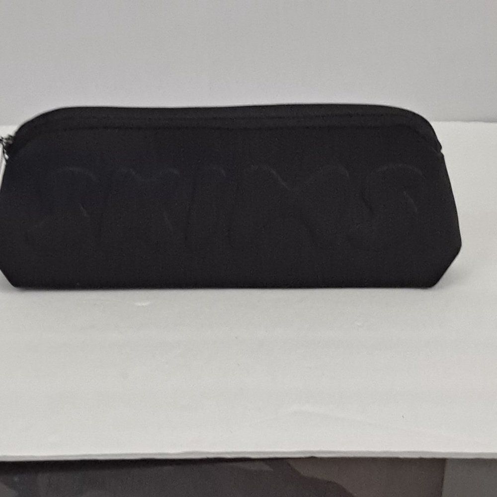 Skims Neoprene Medium Pouch NWT